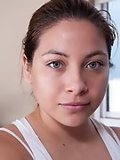 Hairy girl Daisy Leon works out her hairy pussy